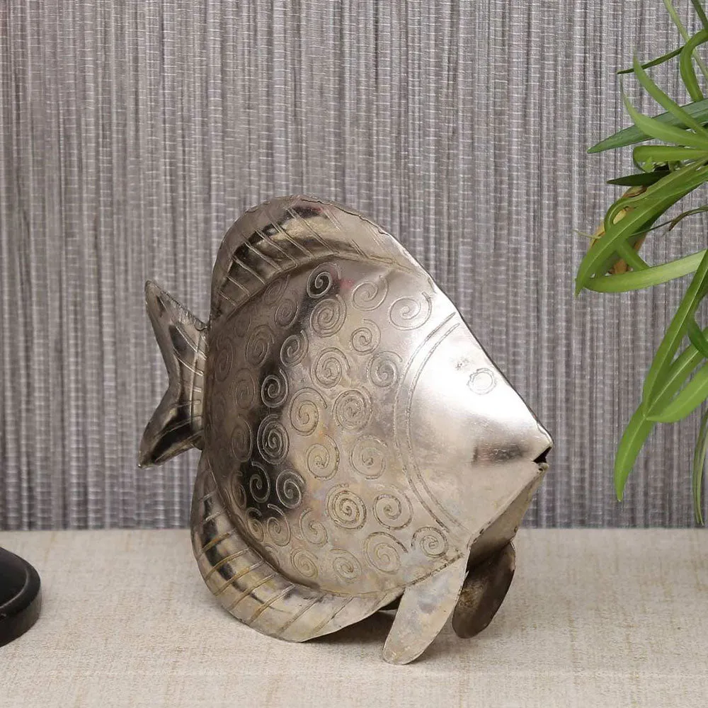Abstract Silver Fish Metal Figurine / Showpiece