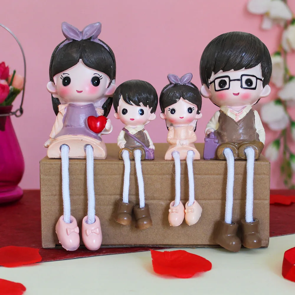 Aesthetic Green Family Couple Showpiece Statues for Valentine's Day (Set of 4)