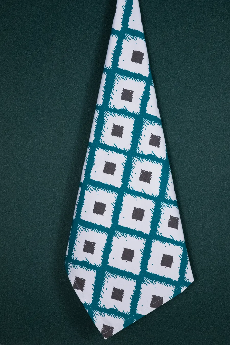 Almighty Green White Diamond Kitchen Towel (Set of 2)