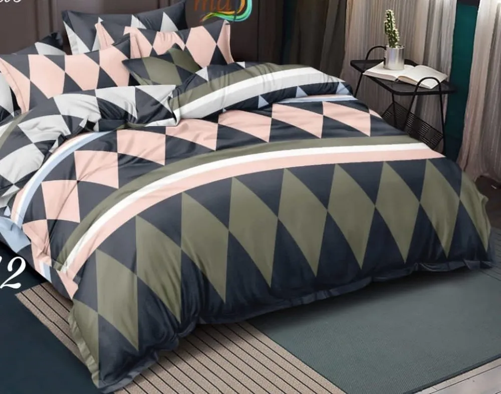 Artistic Aztec Print Double Bedsheet With 2 Pillow Covers (Multicolor)