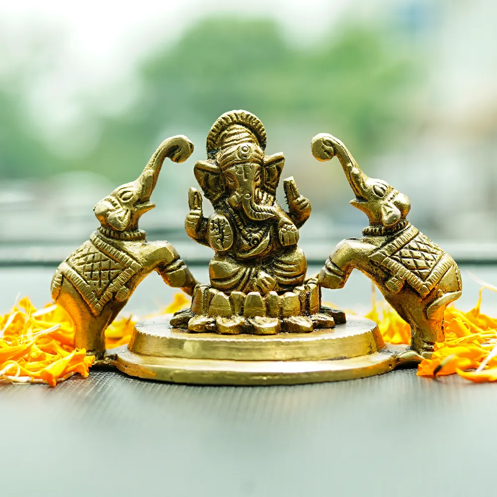 Attractive Handmade Ganesha With Elephants Brass Decorative Idol Showpiece