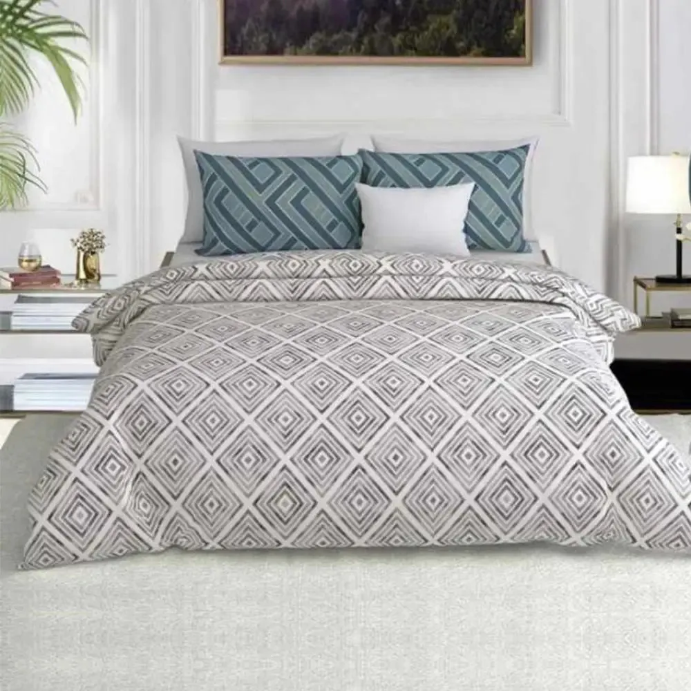 Beautiful Geometric Pattern Design Printed Modern Double Bed Premium Bedsheet With Pillow Covers