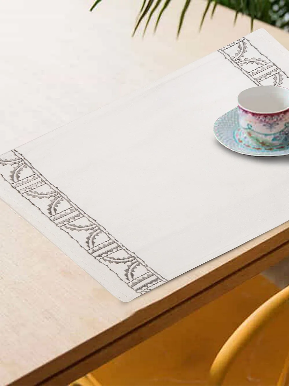 Blanc9 Chic Geometric Designer Off-white Placemat - Set of 8