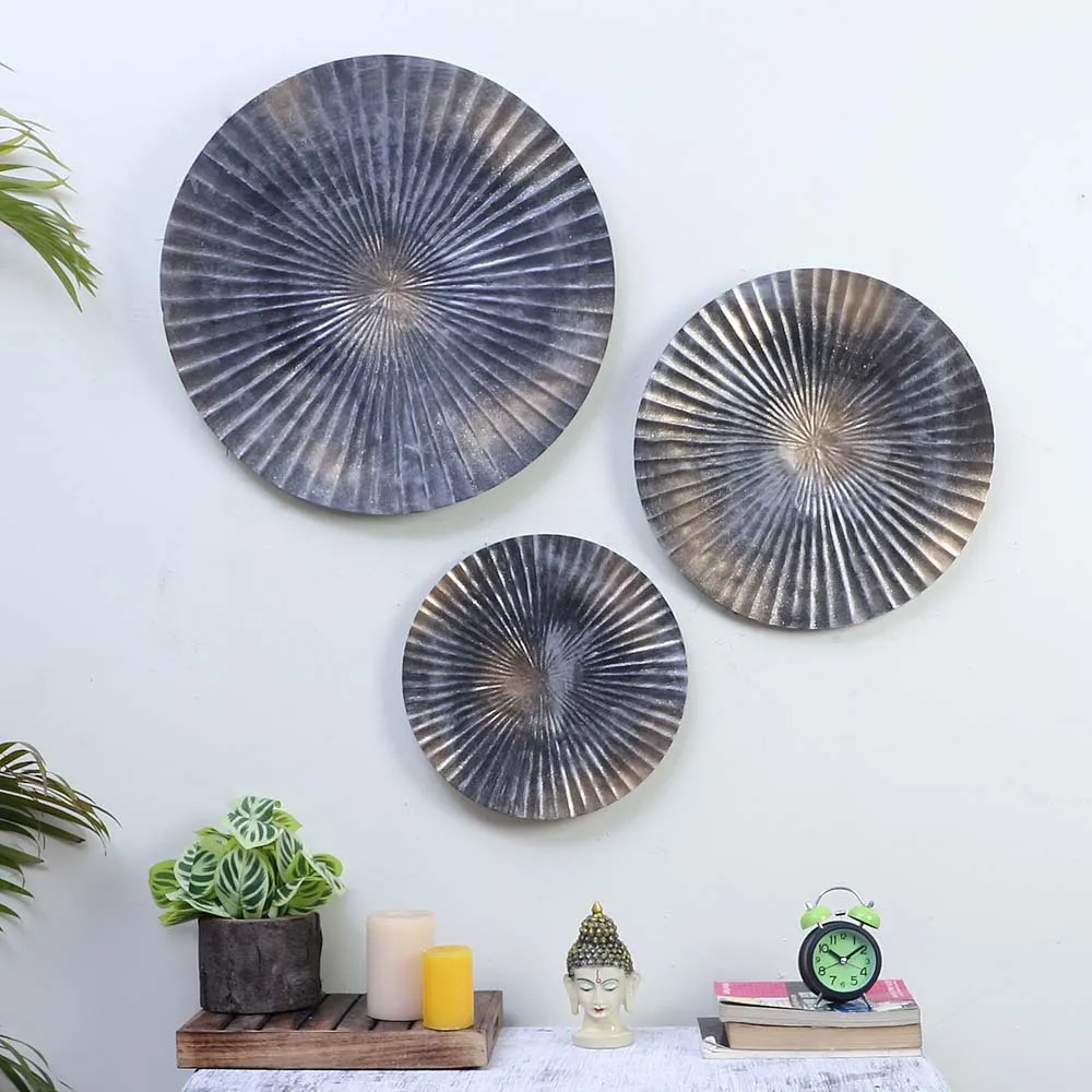 Grey & Gold Foil Motif Hammered Metal Decorative Wall Plates Set Of 3