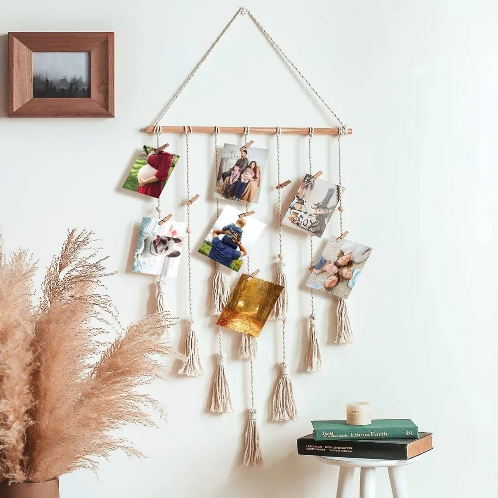 Macrame Fringed Boho Photo Holder With 20 Wooden Clips