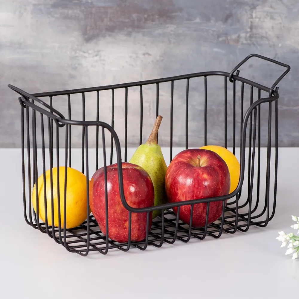 Round White Wired Metal Vegetable/Fruit Basket