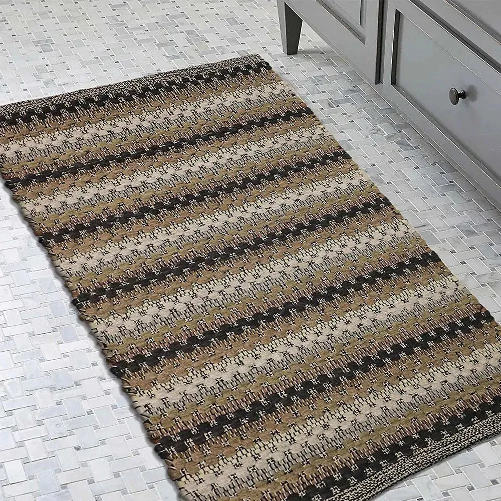 Rust Traditional Pattern Handwoven Cotton Area Rug (20 x 32) Inches