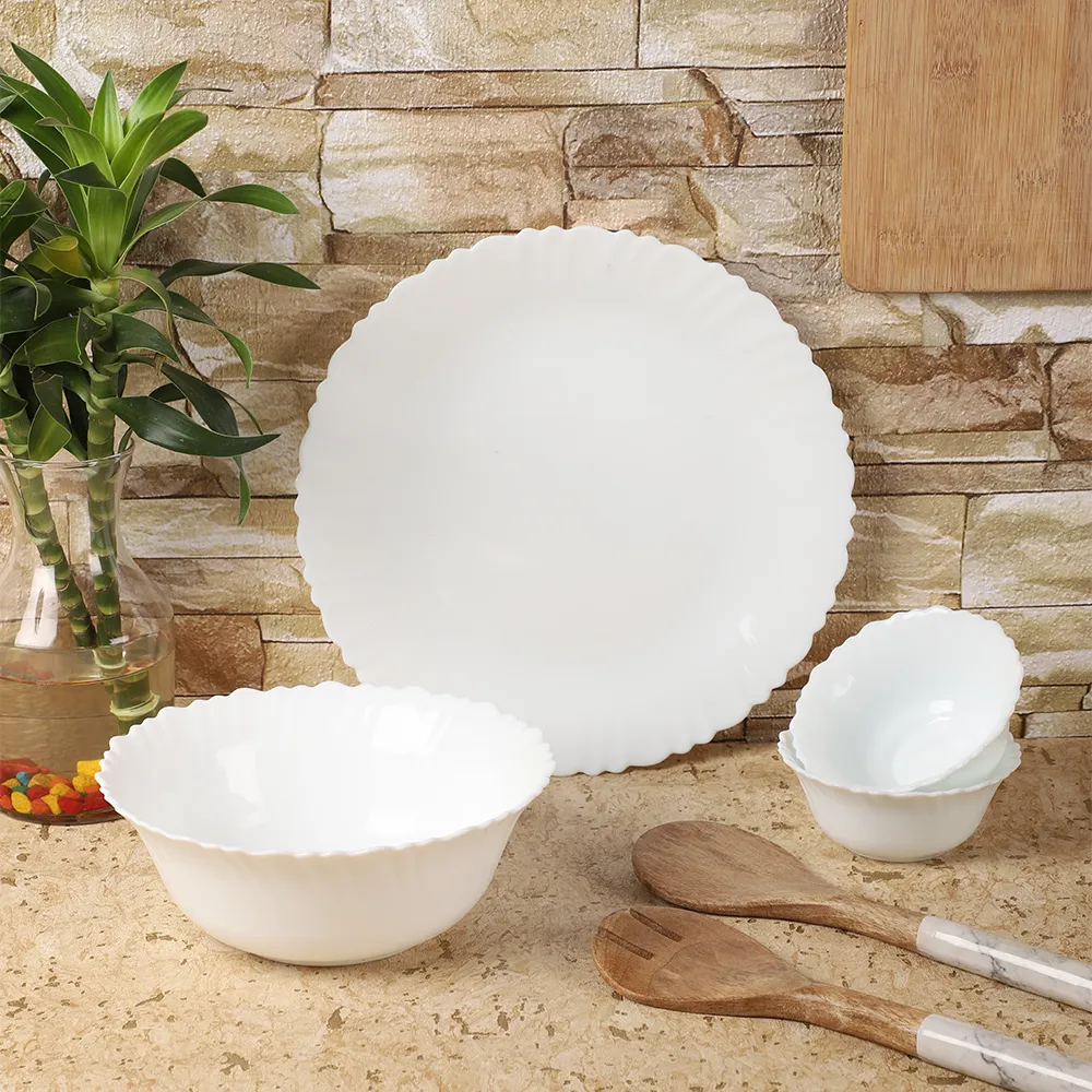 Stoic Shiny White Dinnerware Set Of 14