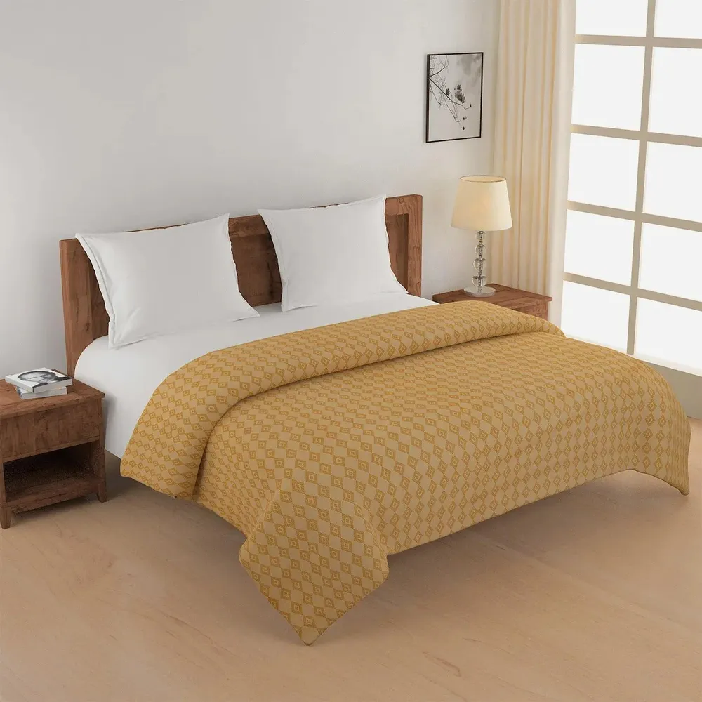Swayam Beige & Brown Diamond Pattern Double Bed Winter Quilt