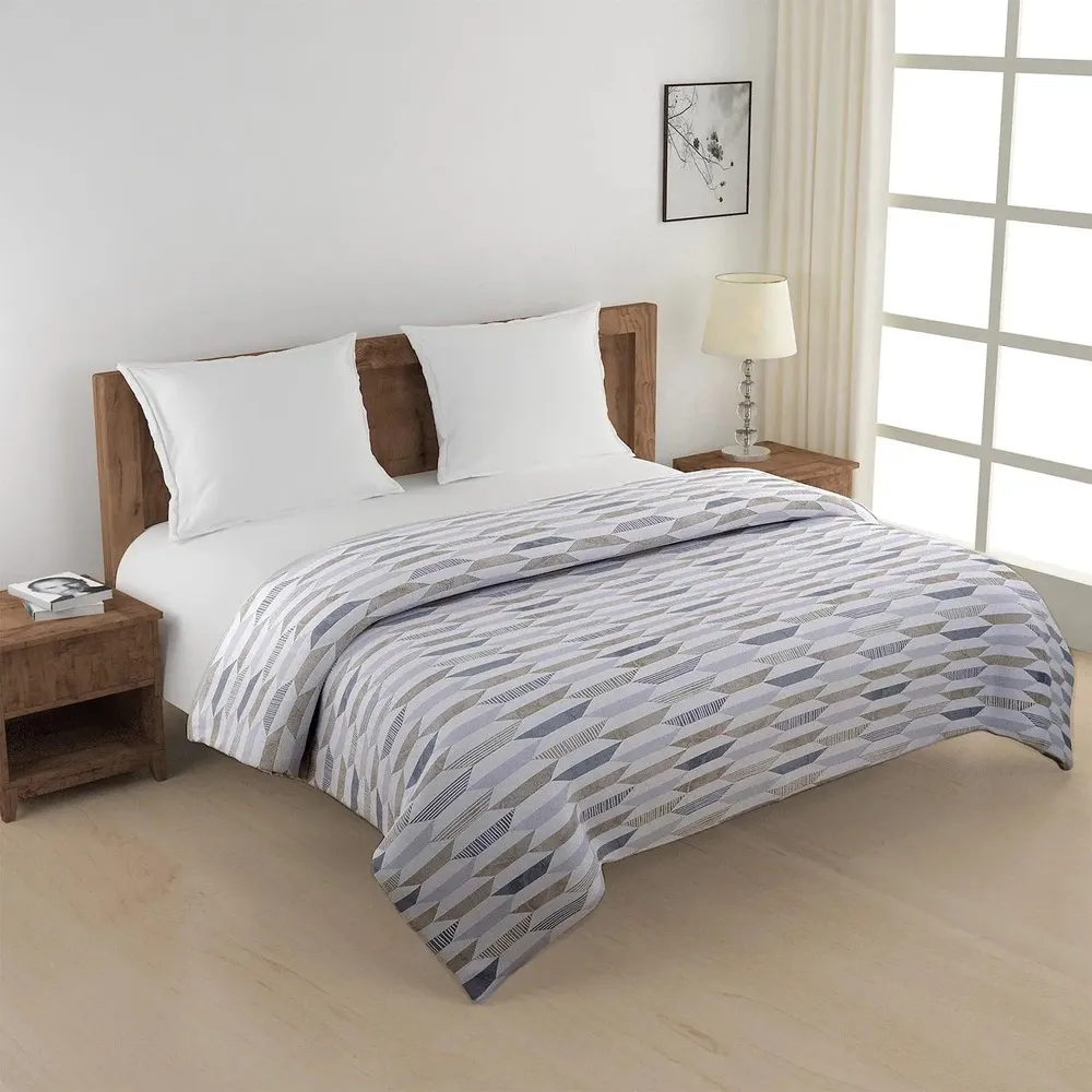 Swayam Beige & Grey Geometric Double Bed Winter Quilt