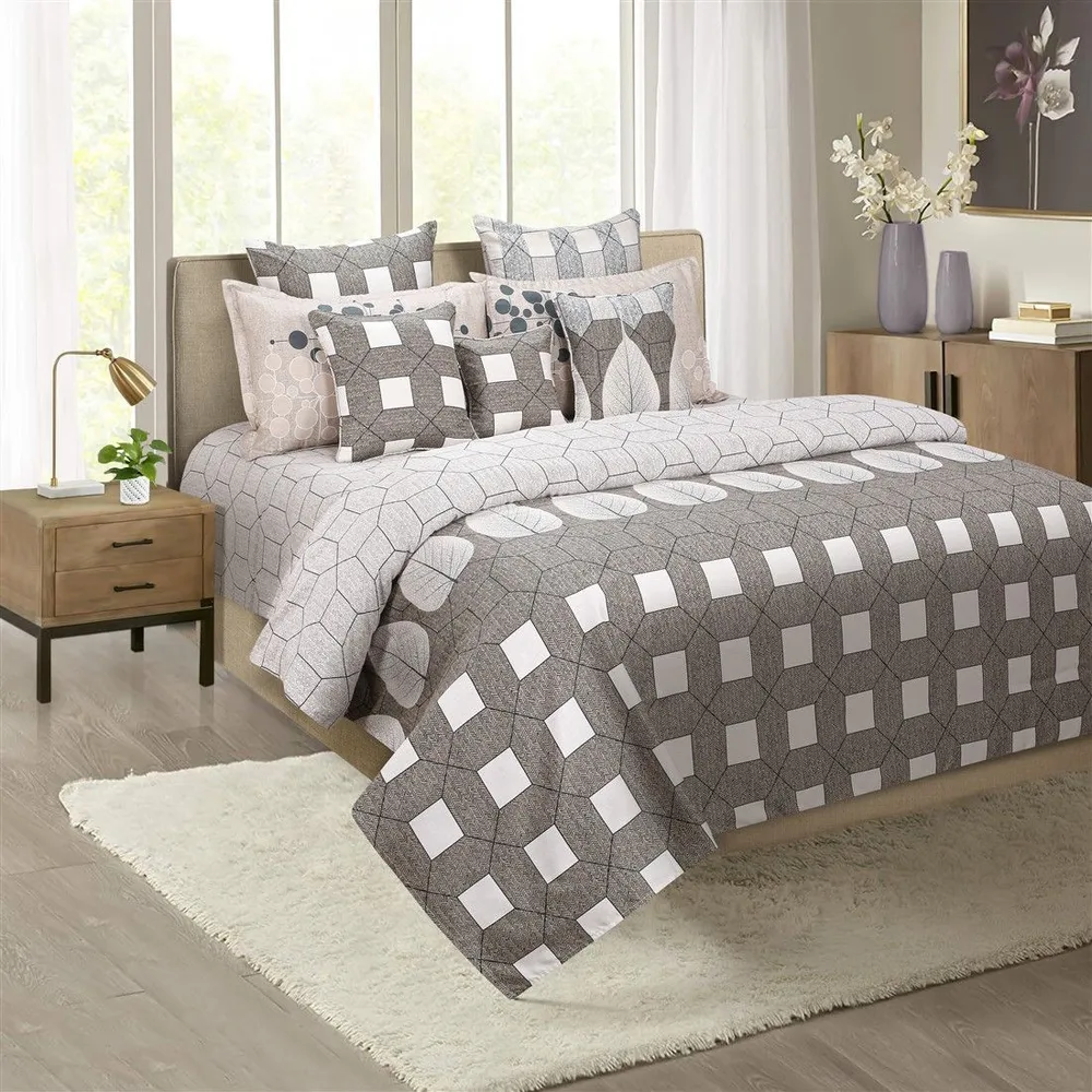 Swayam Costal Fog Geometric Print Bedding  Set