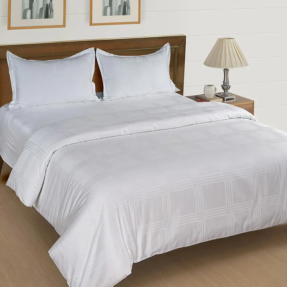 Swayam Gloss White Saffron Premium Bedding Set