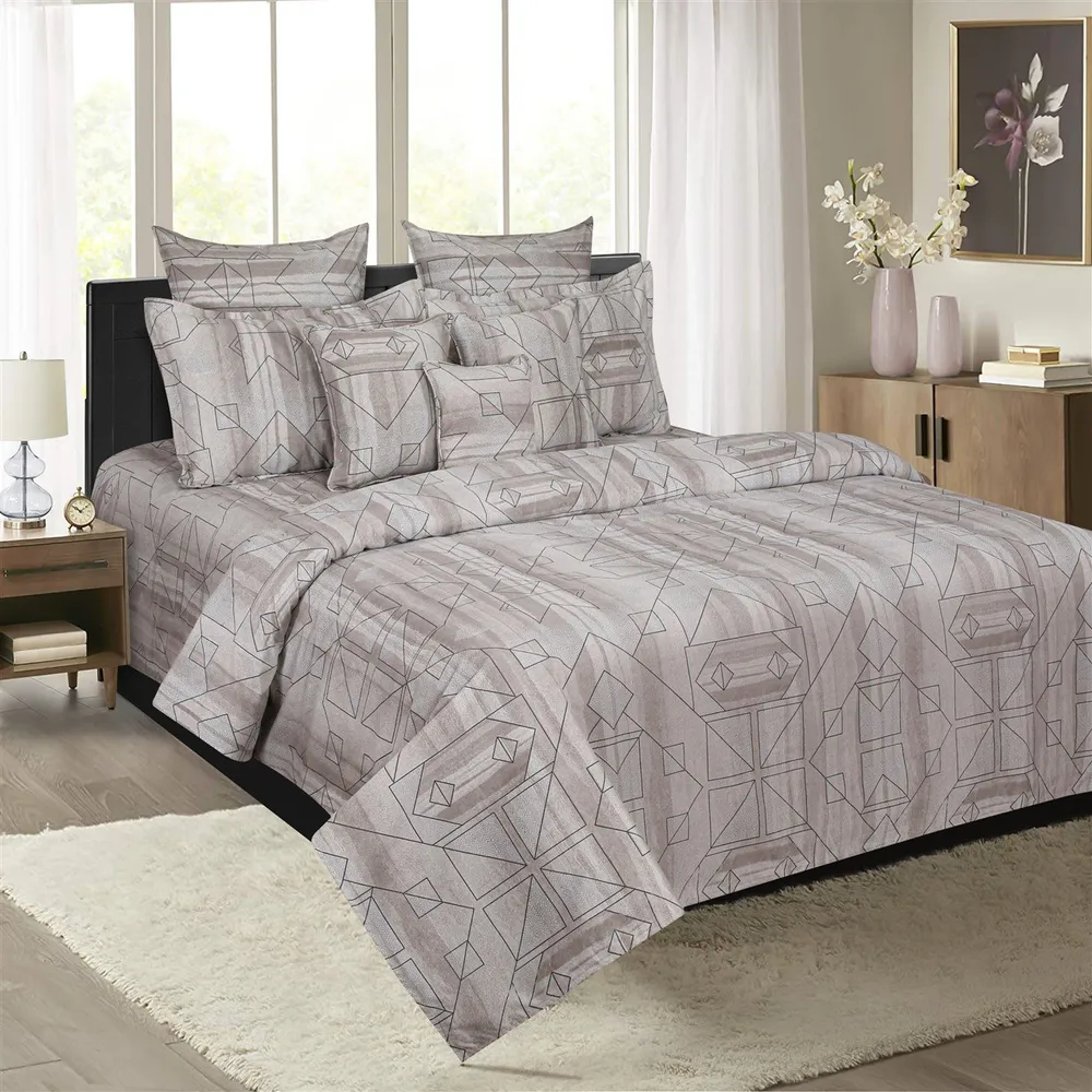 Swayam Pastel Vogue Brown & White Geometric Print Fitted Double Bed Bedsheet