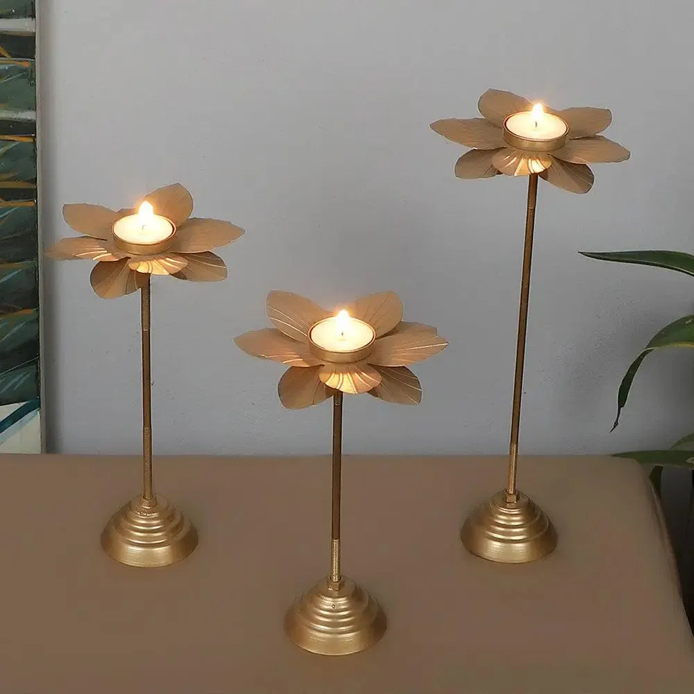 Vintage-inspired Small Double Hammered Flower Detachable Tealight Holder (Set of 3)