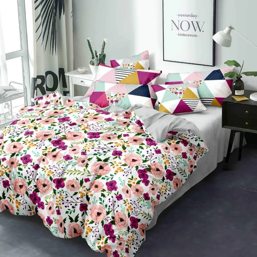 Wild Flowers On The Floor Printed Double Bedsheet With 2 Pillow Covers (White)